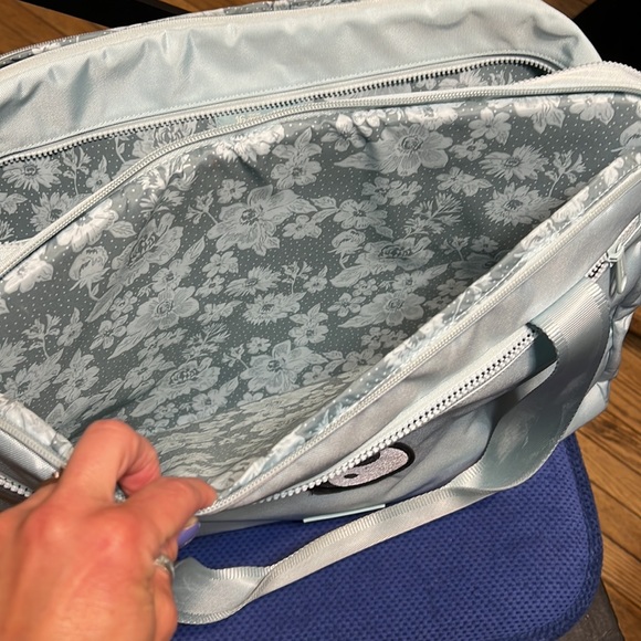 Vera Bradley ReActive Weekender Travel Bag with custom patches. Light blue - Picture 8 of 12